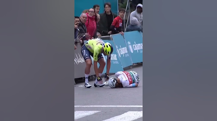 🥺🥺 Le superbe geste d'Adrien Petit aux côtés de Manolo Peñalver après sa chute à Almeria #cycling
