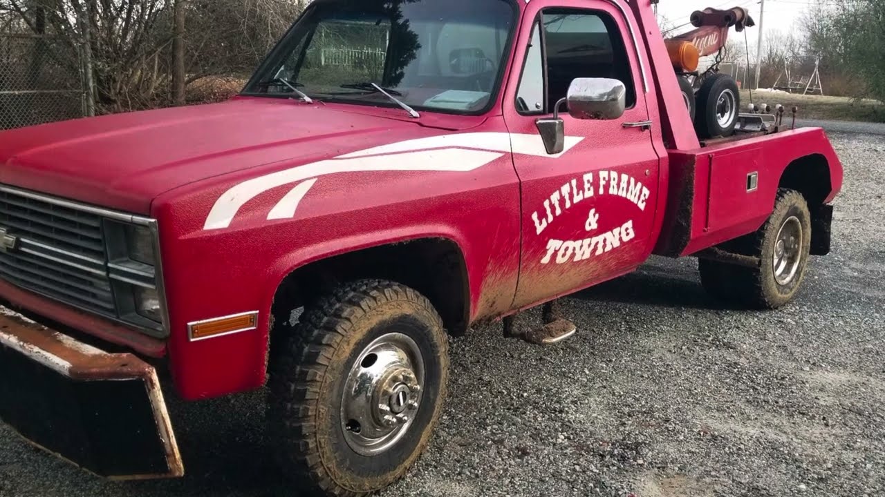 1982 Chevrolet K30 wrecker. Creepy’s Big Recovery! Square body Big Red Beast