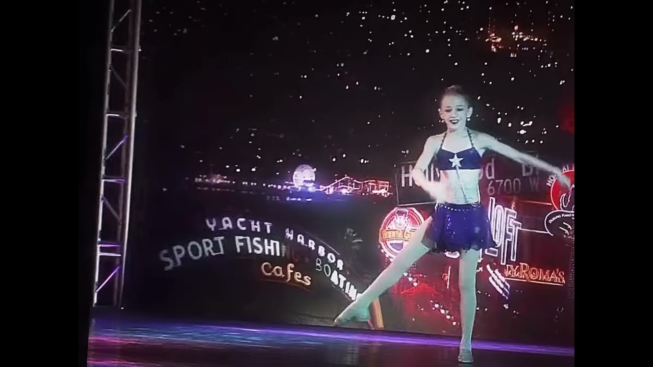 BOOM!! 💥 #dancemoves #boom #dancemoms #chloe 