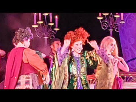 Hocus Pocus Villains Spelltacular - YouTube