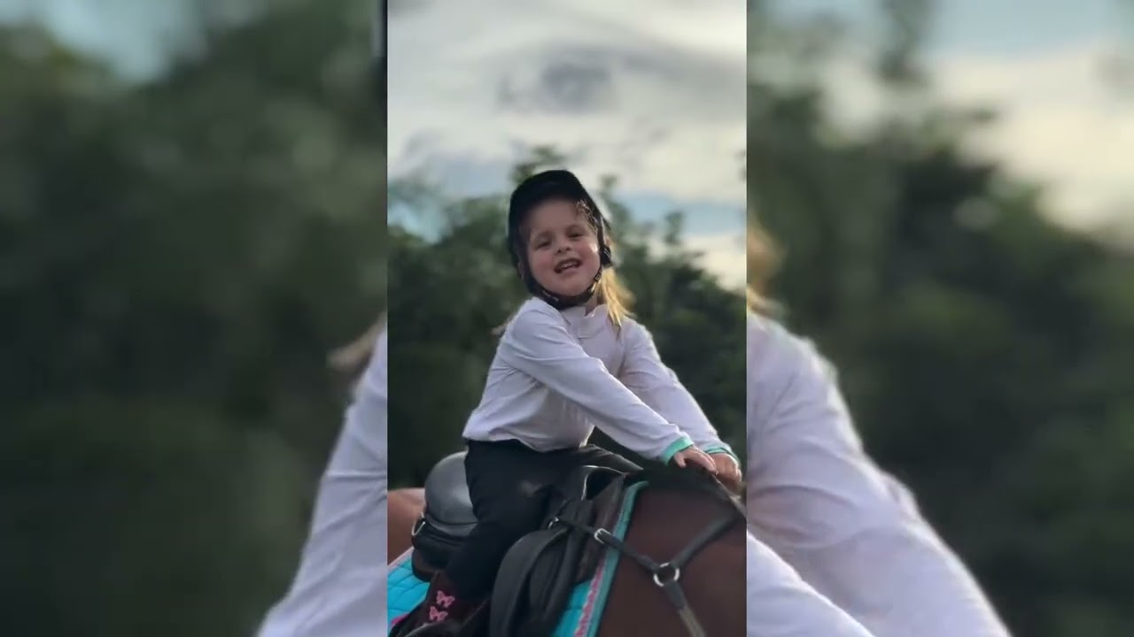 Zé Felipe fica todo orgulhoso ao mostrar os filhos andando de cavalo pela primeira vez 