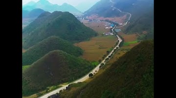 cùng ngắm núi đôi quản bạ Hà Giang nhé...