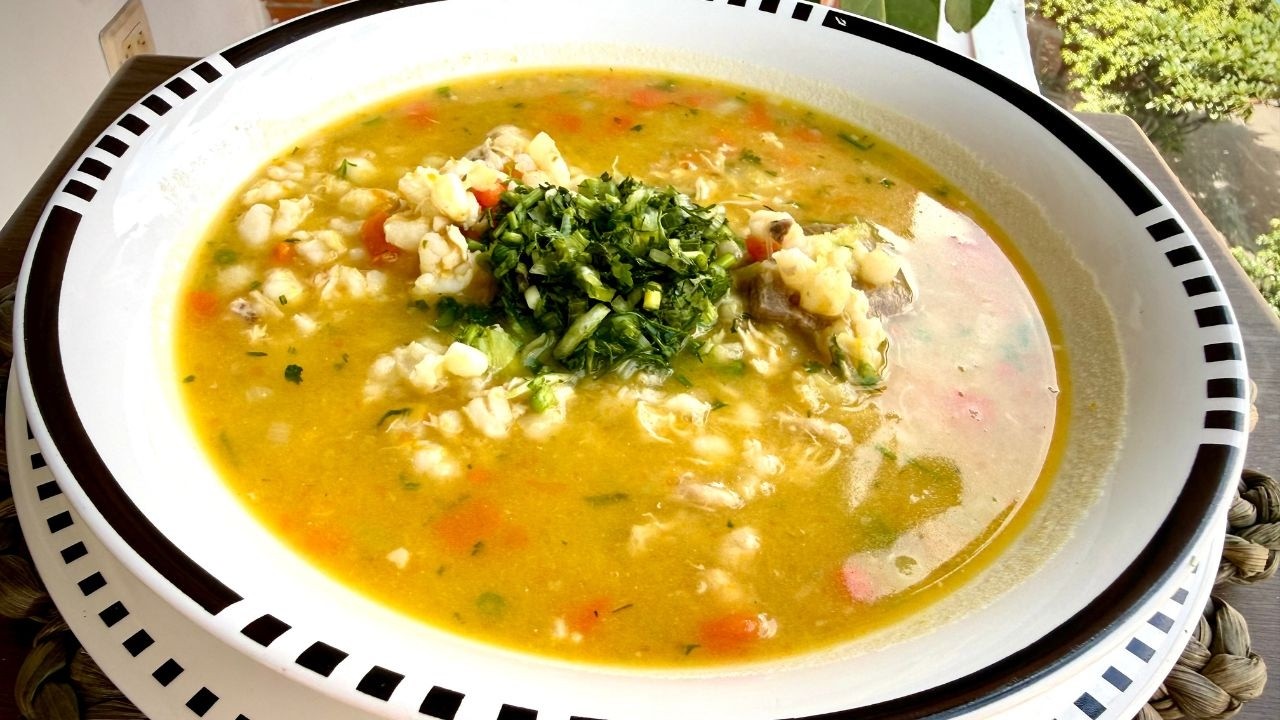 Como hacer Sopa de Maíz Peto o Maíz Trillado, con sabor a hogar - Clau y Canela