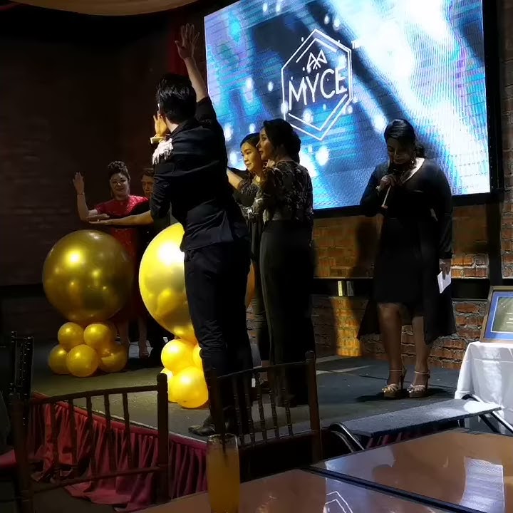 Balloons Opening And Launching Gimmick