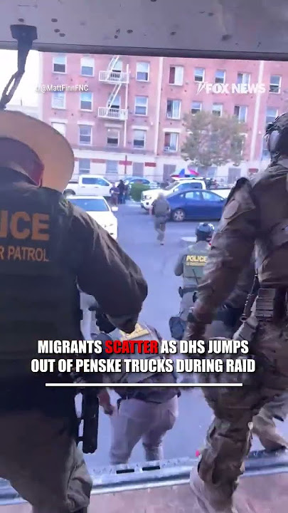 WATCH: Migrants scatter across Home Depot parking lot after CBP arrives #shorts #foxnews #usa