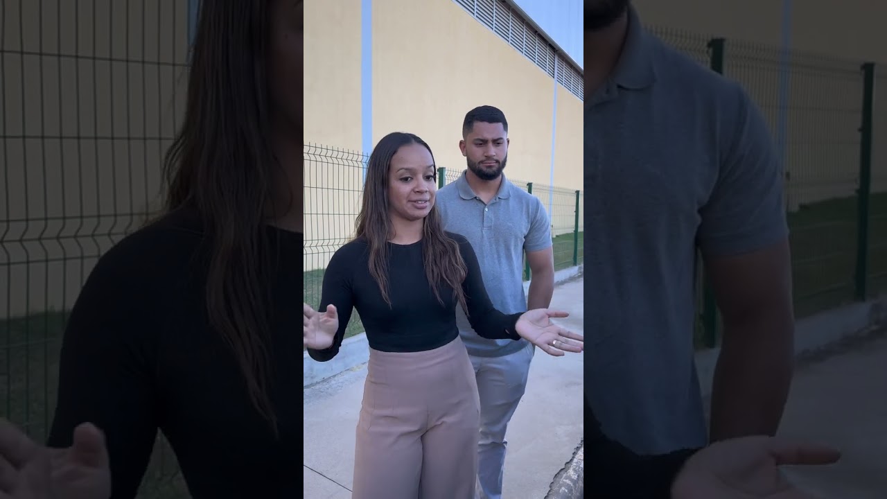 Amor passa pra tras que minha amiga vai sentar na frente