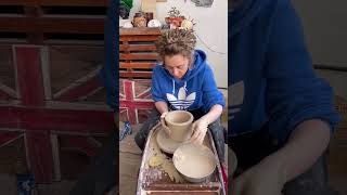 Гончарное дело тянем вазу #Гончарная #pottery