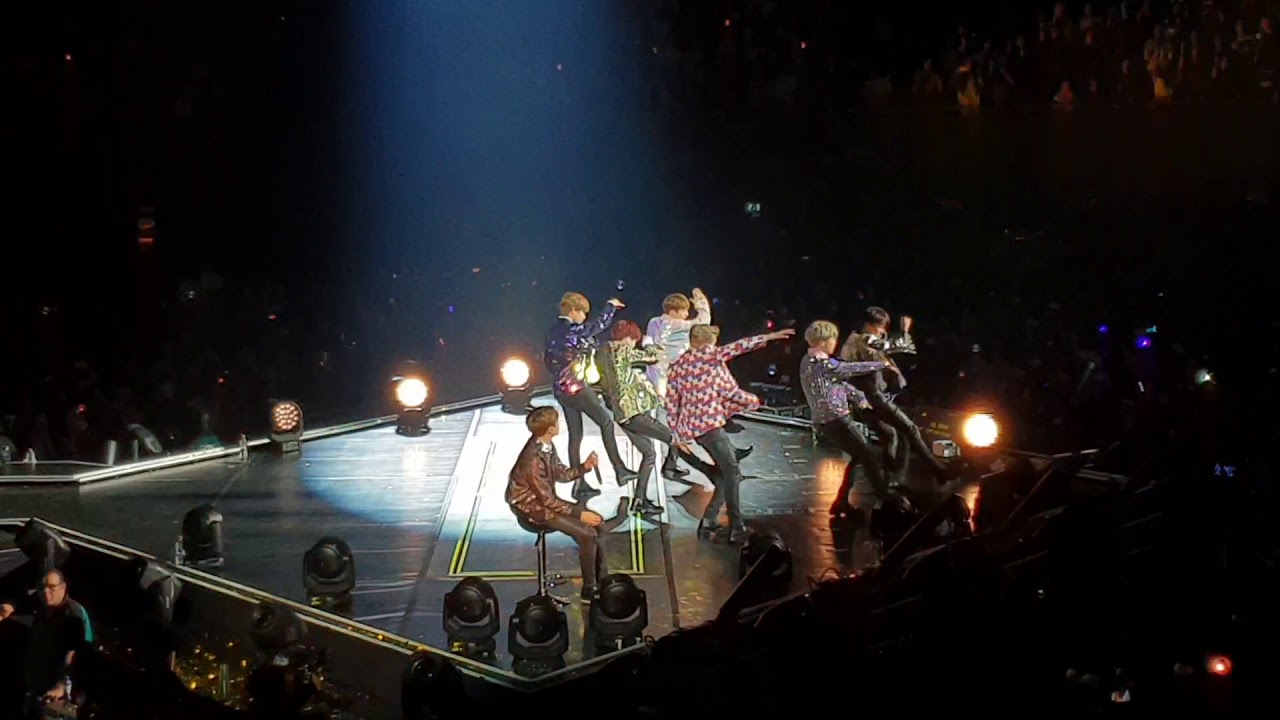 DNA : AMSTERDAM BTS LOVEYOURSELF 13 OCT 2018