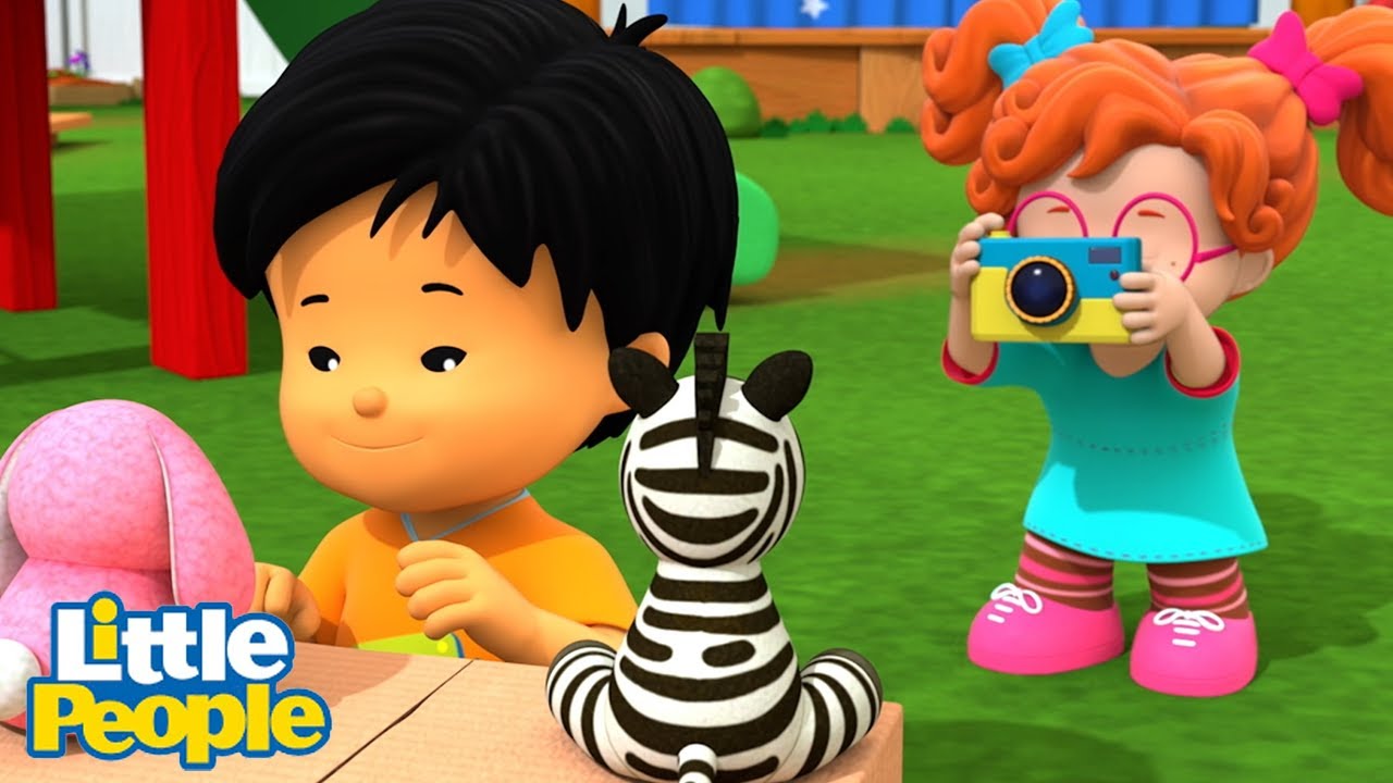 Sofie Gets a New Camera | 3 Hours of Preschool Learning | Little People - Fisher Price