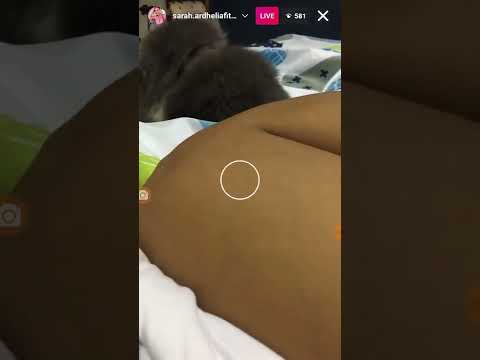 sarah goyang lucu di kamar live ig