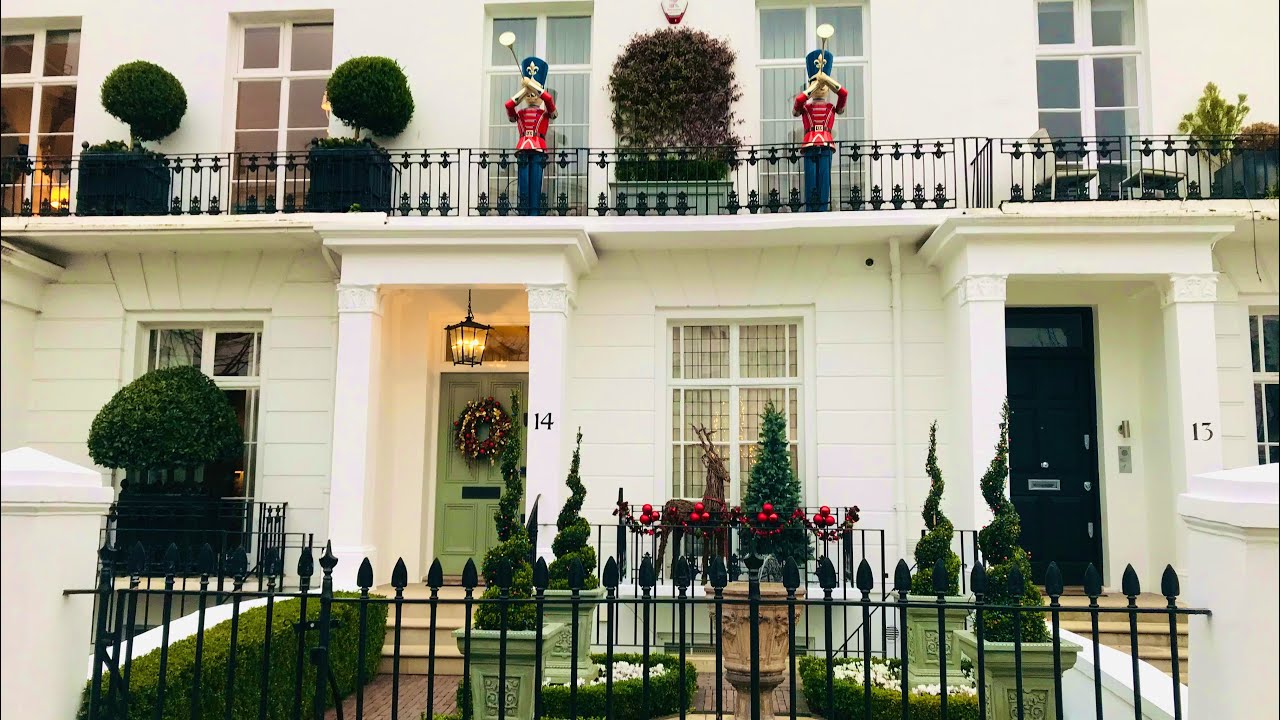 London Walk Sloane Square to Knightsbridge Walk around Harrods