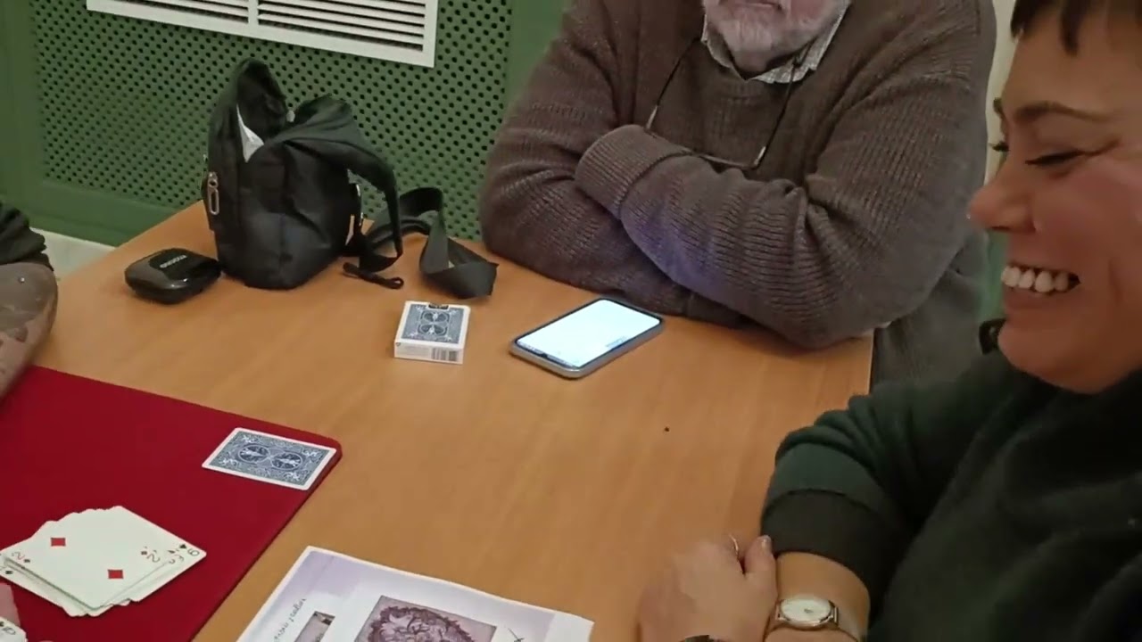 ¡El truco de cartas que dejó a todos sin palabras!