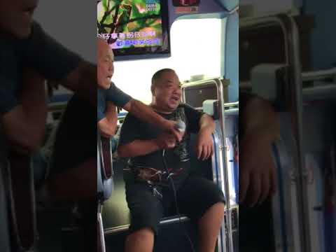 阿正唱歌