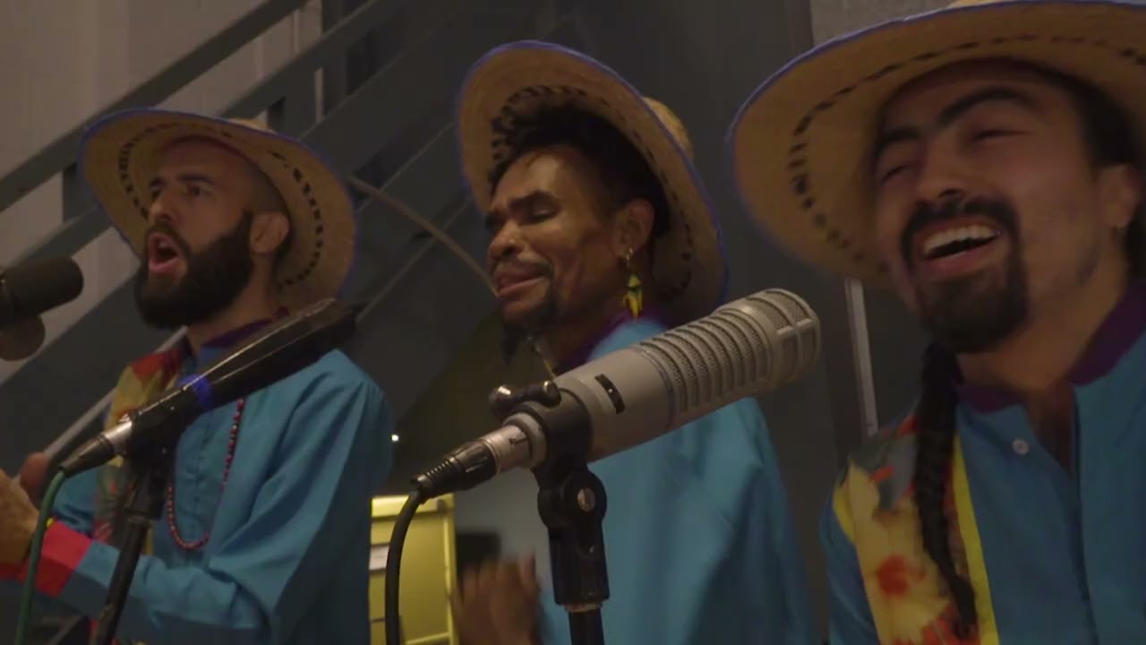 Son Pa' Los Palenques - Akolá Tambó Feat. La Burgos and Lukumi