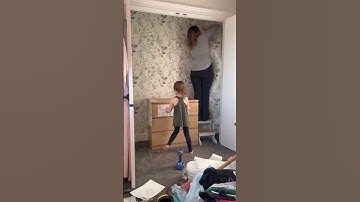 HOE JE EEN PEEL-N-STICK BEHANG INSTALLEERT