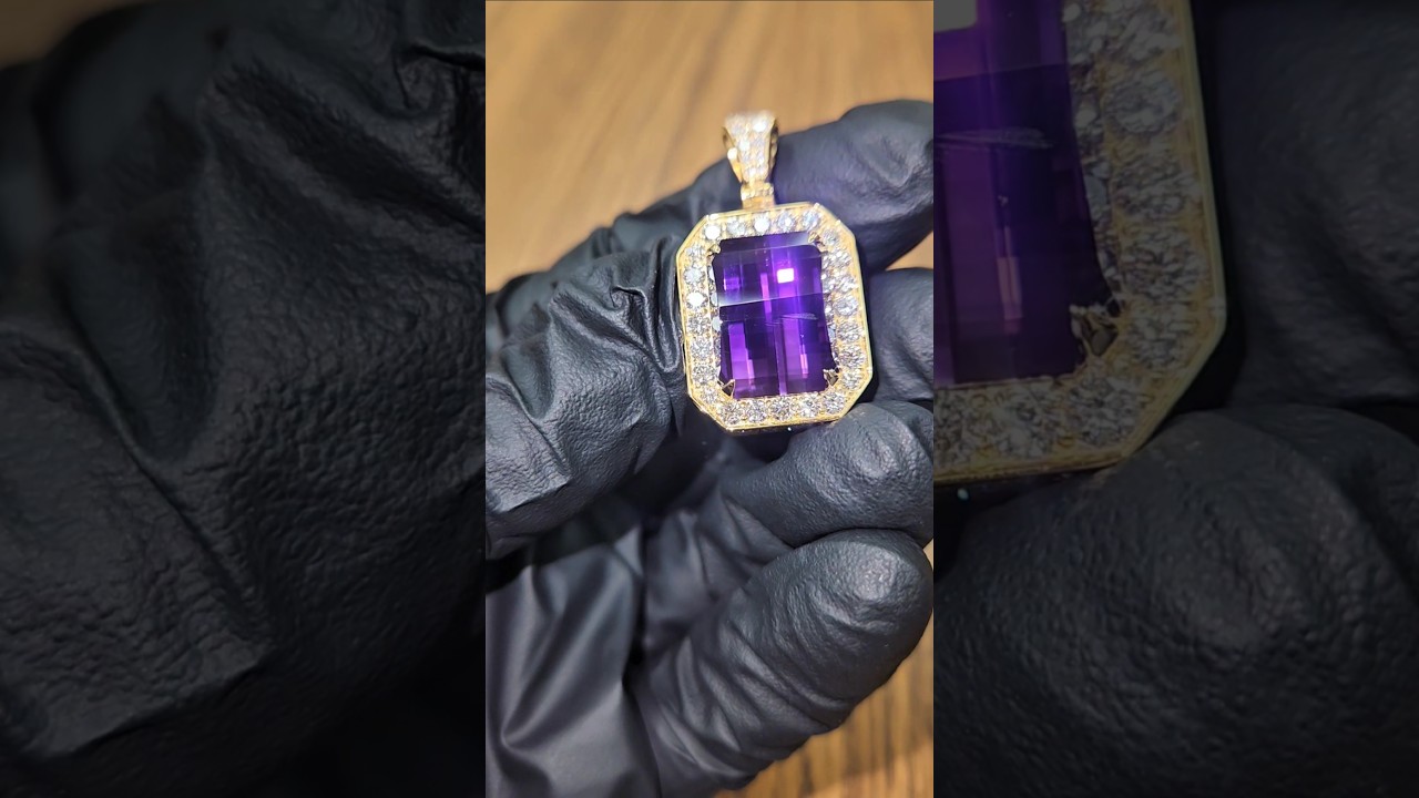 Gus Villa Jewelry Absolutely Hit This 14k Custom Pixel Cut Diamond Halo Pendant Out The Park 