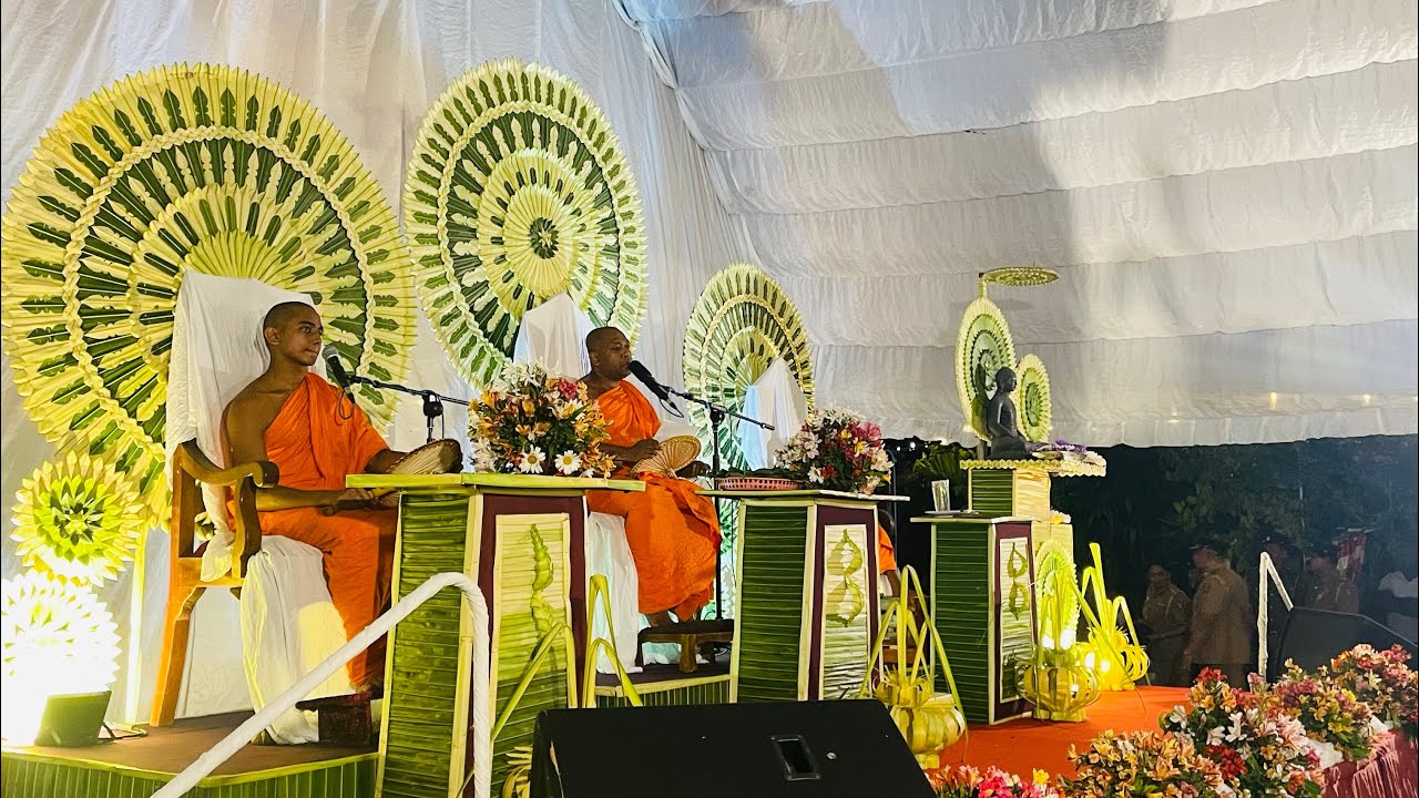 මහනුවර අලදෙණිය ප්‍රදේශයම ආලෝකමත් කරමින් පැවැත්වුණු ශ්‍රී ලංකාවේ ප්‍රථම ගුරුගෝල සංවාද කවිබණ මණ්ඩපය.🙏