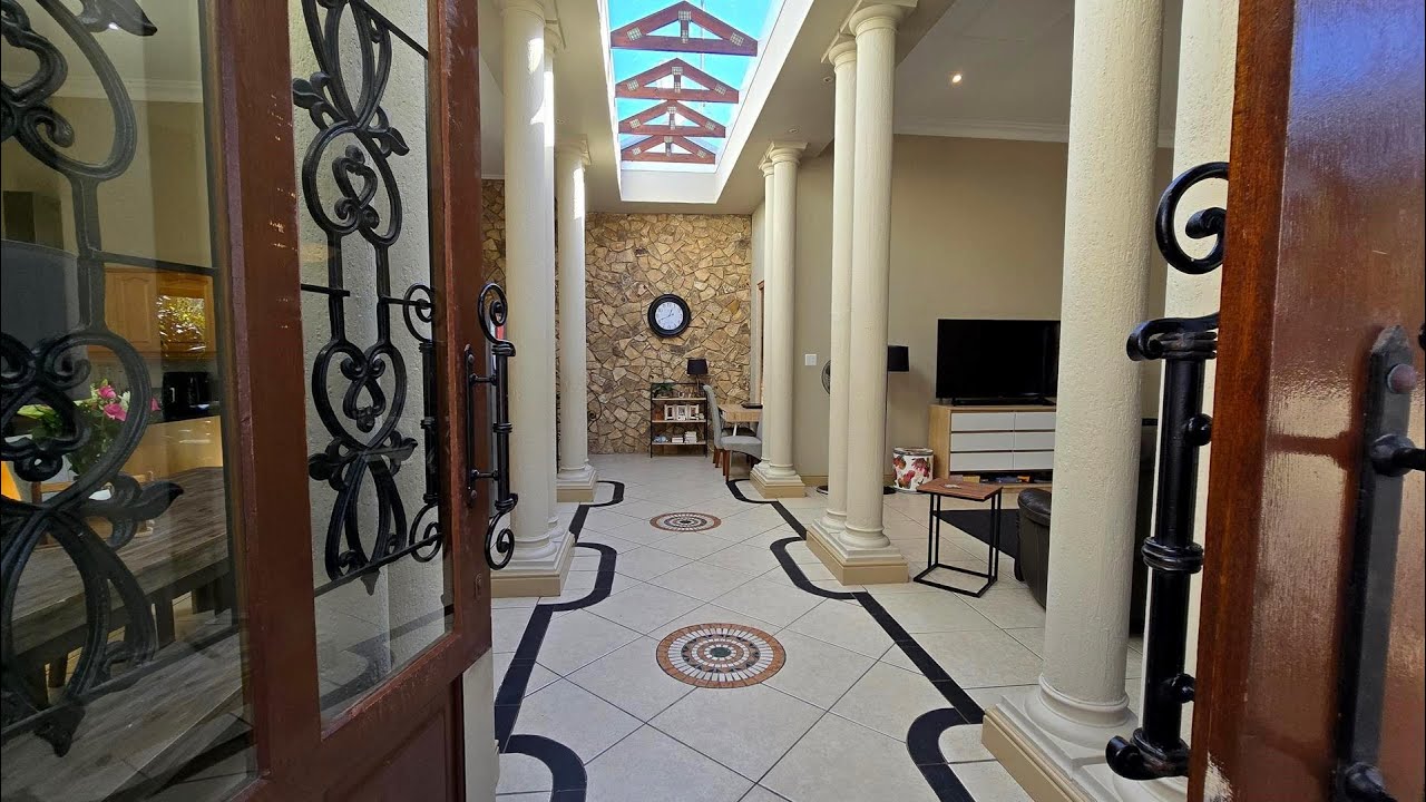 Large Family Home For Sale in Denver Park, George, South Africa - HD Resolution
