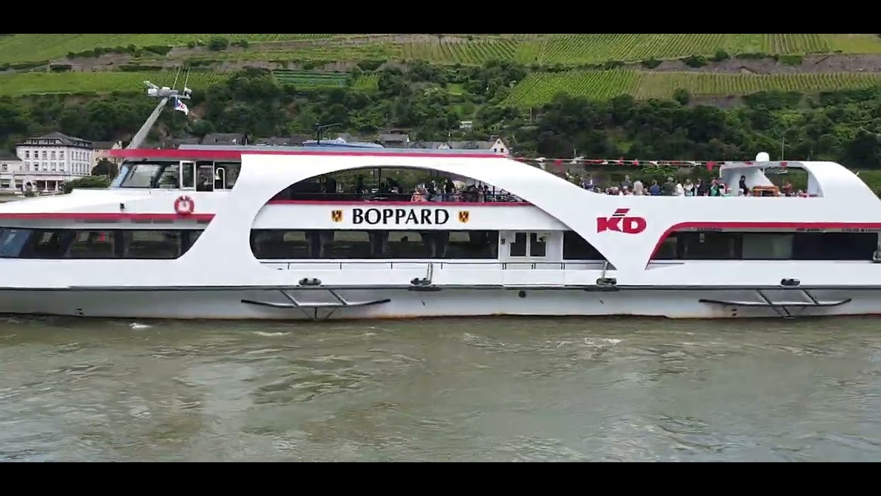 Schiffsbegegnung auf dem Rhein - 15.06.24