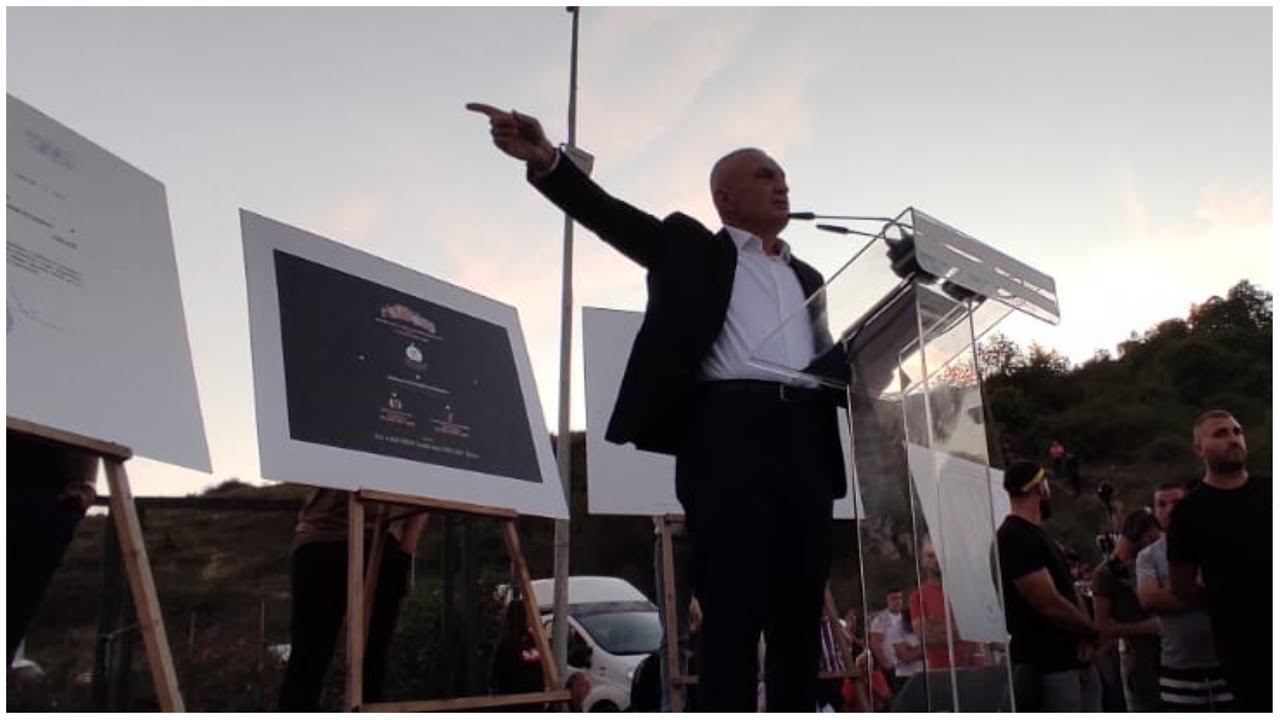 Meta ngre tonet dhe i bën thirrje SPAK: Hiq nga sytë shaminë që të ka ...