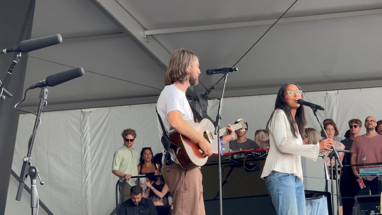 In The Middle - Mt. Joy & Jensen McRae (Newport Folk Fest 2025) (4K HDR)