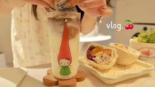 A Cozy Day Living Alone 🥣🌿 Breakfast, Homemade Banana Ice Cream & Easy Noodles screenshot 5