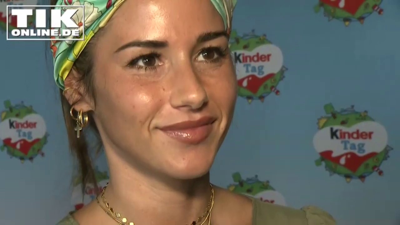 Sarah Lombardi: Kinder sind unsere Zukunft! - YouTube