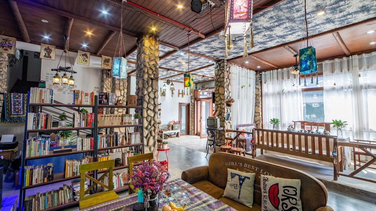 Zhangjiajie Highlights Guesthouse | Zhangjiajie, China | Hotel Review 🏨