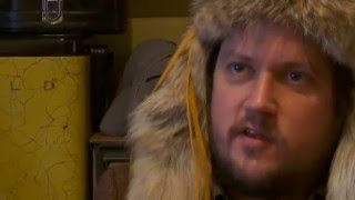 Video thumbnail of "Isaac Brock's House Tour"