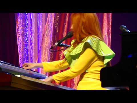 Tori Amos "Flavor" July 29, 2009 @ Jackie Gleason Theatre Miami Beach, FL