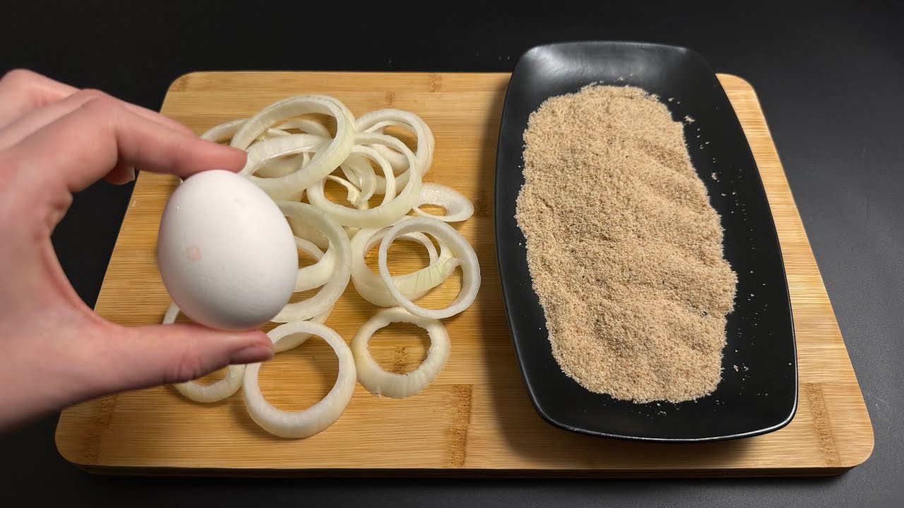 Домашние луковые кольца получаются очень хрустящими, простыми и вкусными!