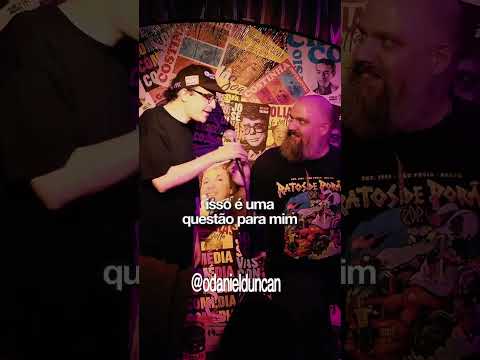 ator de dark horse dá depoimento