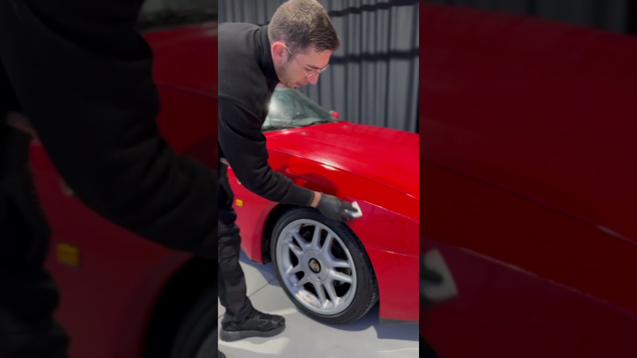 Descontaminación férrica de la carrocería con clay bar 