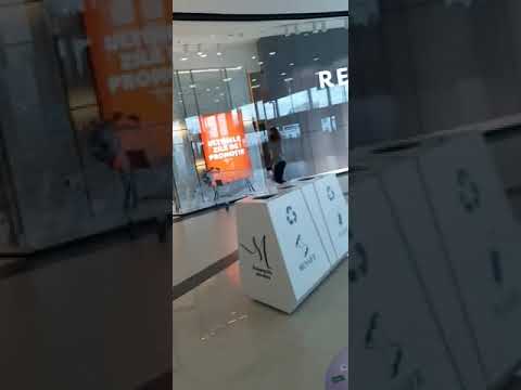 Mall-ul din Satu Mare, evacuat de urgență! A pornit alarma de incendiu