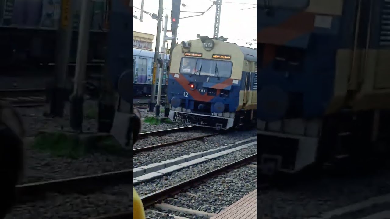 Train traffic at Sealdah main line titagarh rly station 🚉 | Three trains in 2 minutes in a clip