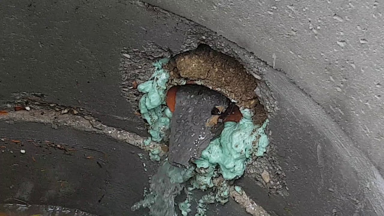 Stein im Abflussrohr? Kein problem auch ohne Chemie.