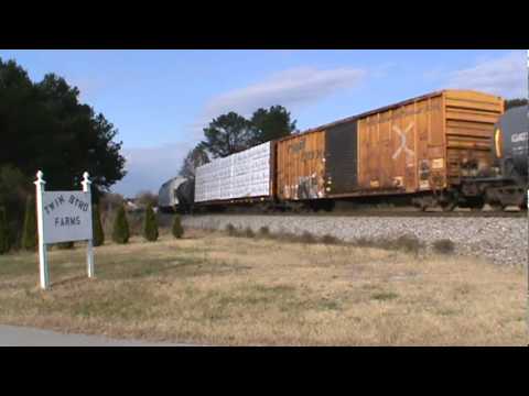 Norfolk Southern southbound freight #175 with Warbonnet leader at Green,GA