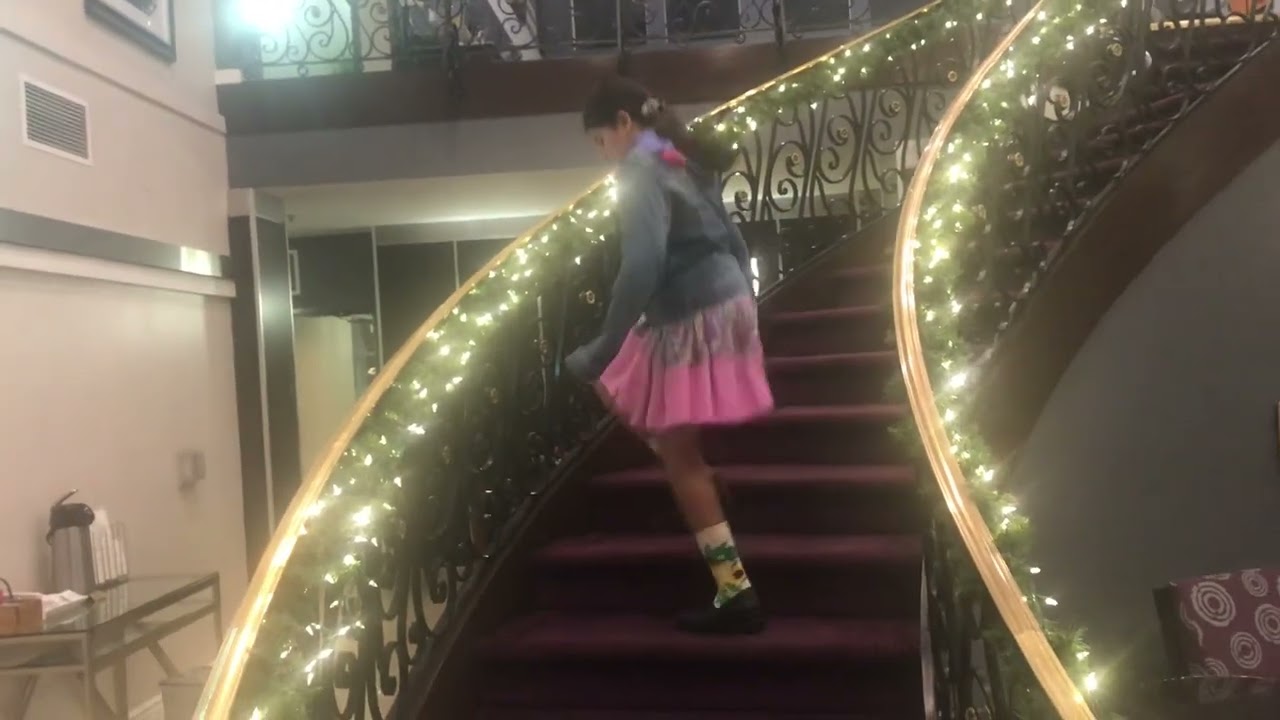 😱 Shuffle Running Man Back/Forth Stairs Up/Down Dance | Hotel Lobby 