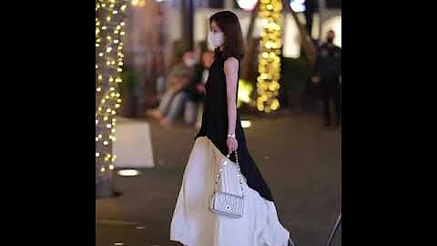這位氣質小姐姐搭配長裙的畫面簡直絕了～#音樂#美女#穿搭#街拍 - 天天要聞