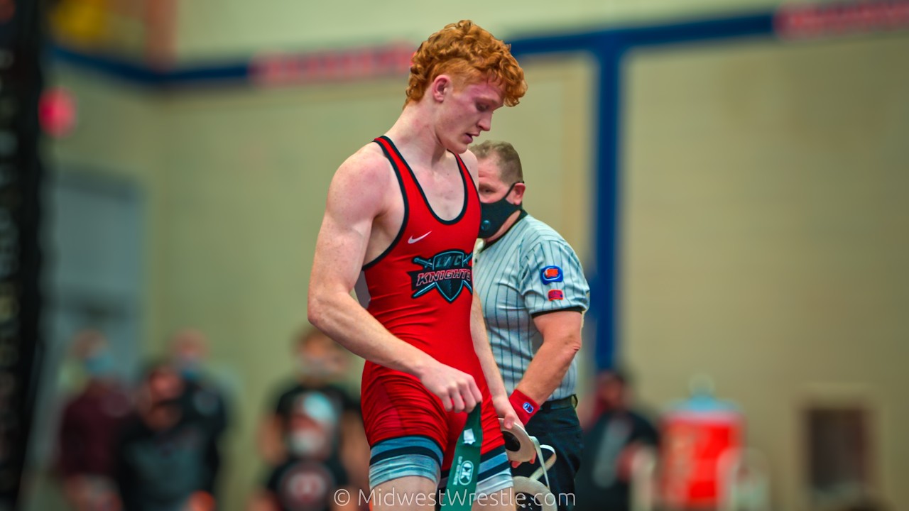 138 – Conor Smetana {G} of Lincoln Way Central IL vs. Jacob Antonacci {R} of Glenwood Chatham IL