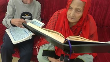 ما شاء الله على بابى ومامى مع القرآن الكريم اللهم اجعل القرآن نور لنا فى الدنيا والأخرة يارب