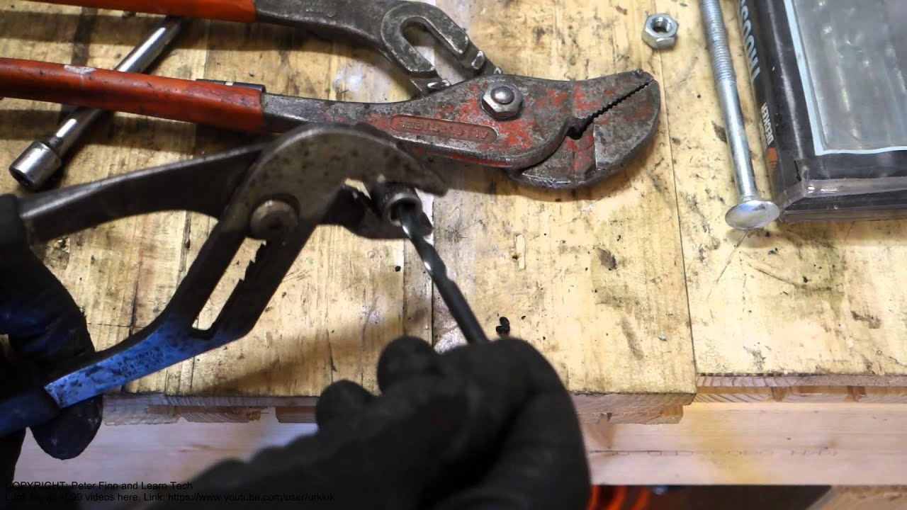 How to remove rusty bolt away from socket - YouTube