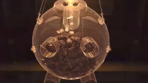 Squid Game: Season 2 - Money Filling into the Piggy Bank Scene [4K]