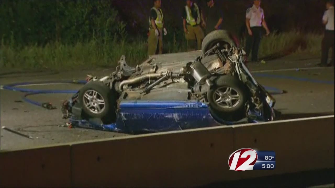 Passenger killed, driver critically injured in Lincoln rollover crash ...