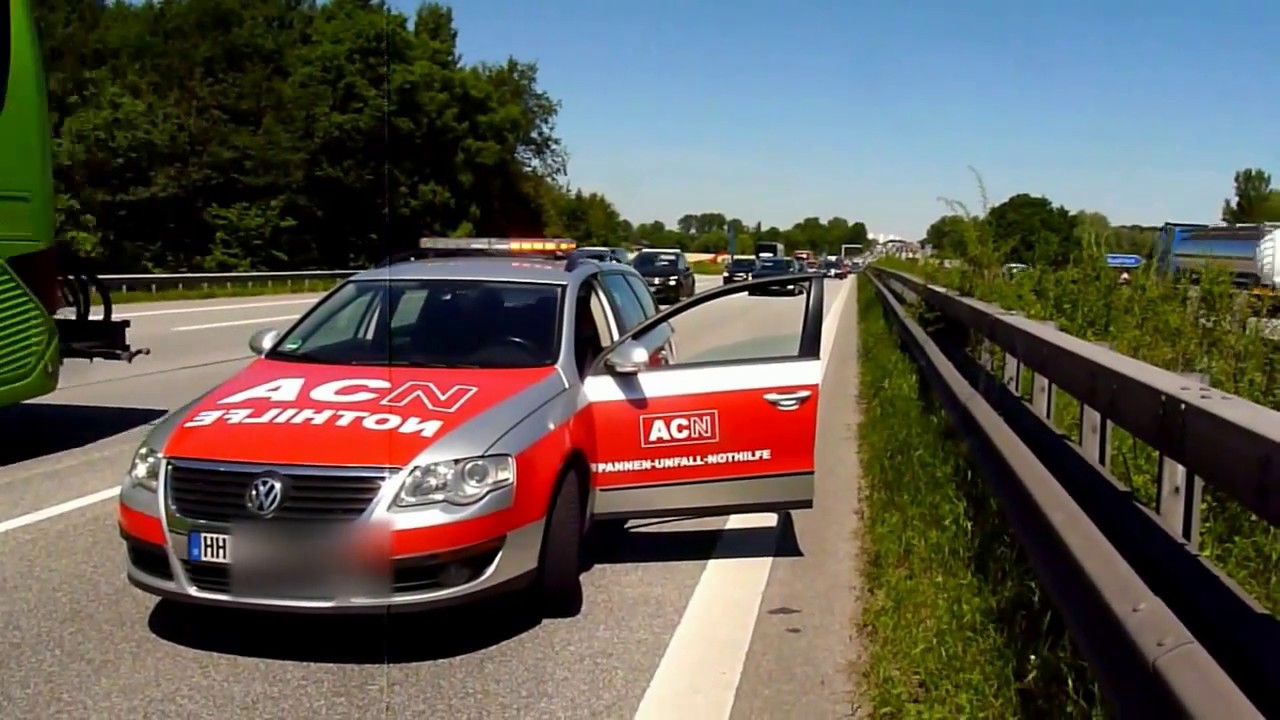 Autobahn 1 - Auffahrunfall auf der linken Spur (02.06.2017, Video 343) - YouTube