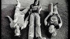 Nirvana - Love Buzz [With Lyrics on Video]  - Durasi: 3:40. 