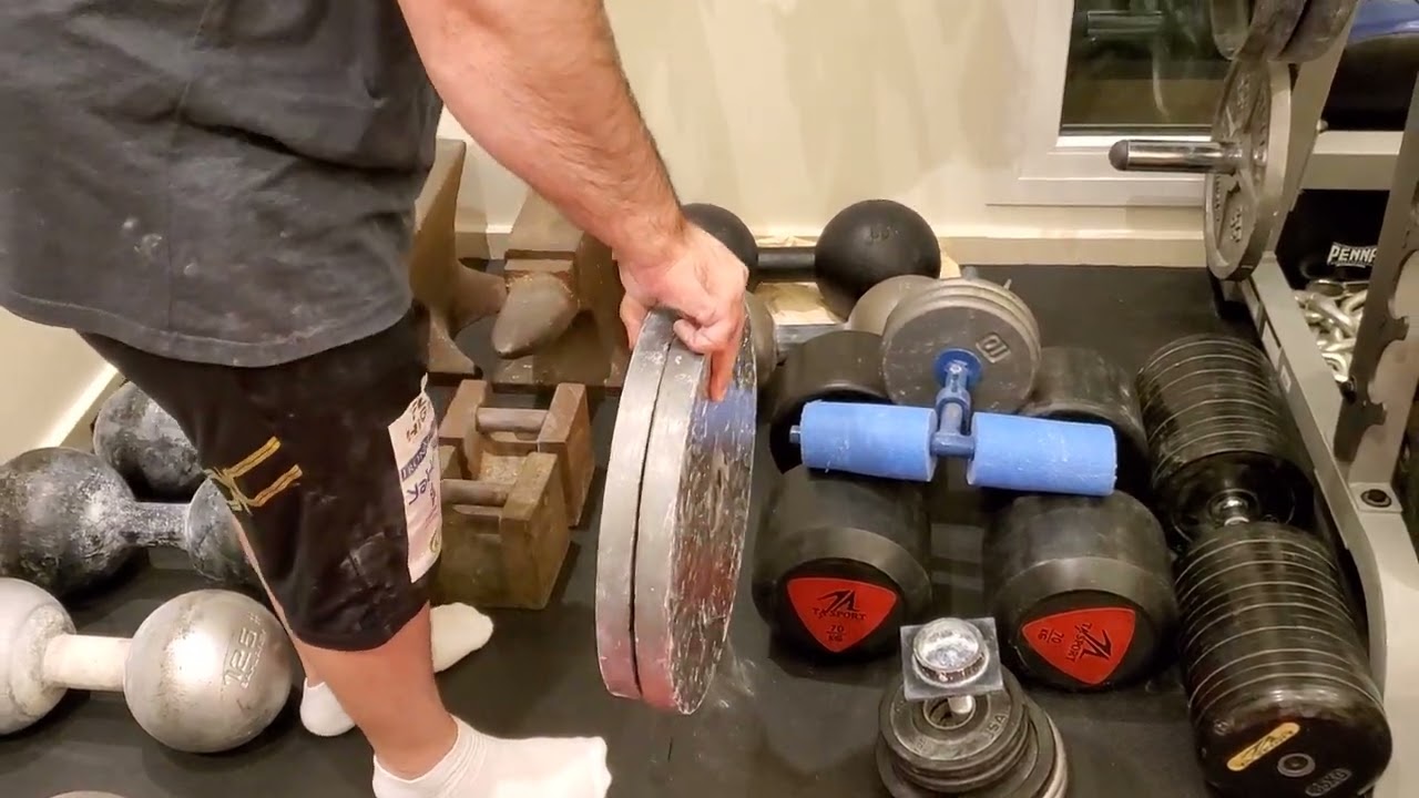 Pinch lifting very hard two 35's with two fingers