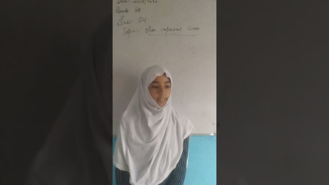 Huzira sajad student of Grade 4th.