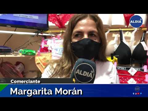 La comerciante Margarita Morán comenta sobre las ventas en la Bahía Timoteo por Navidad