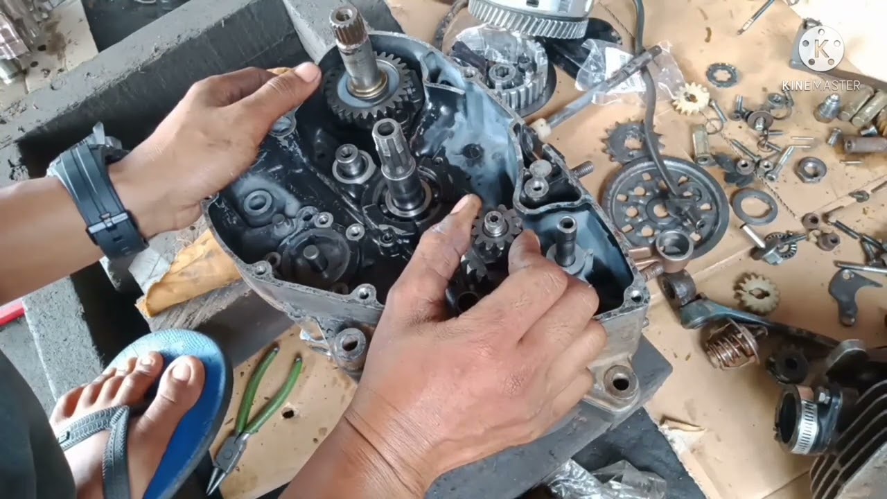 SUZUKI TS125 | BAG. CRANKCASE